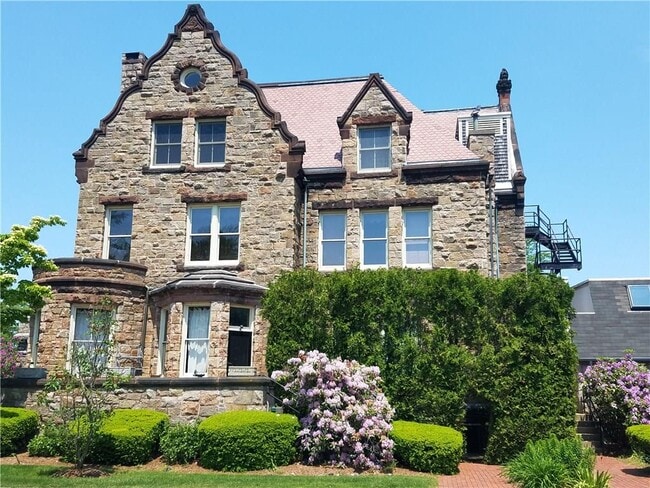 Foto del edificio - 364 Bellevue Ave