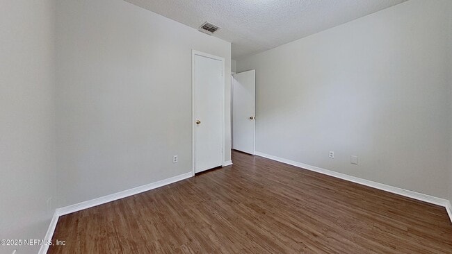 Building Photo - 477 Crabapple Ct