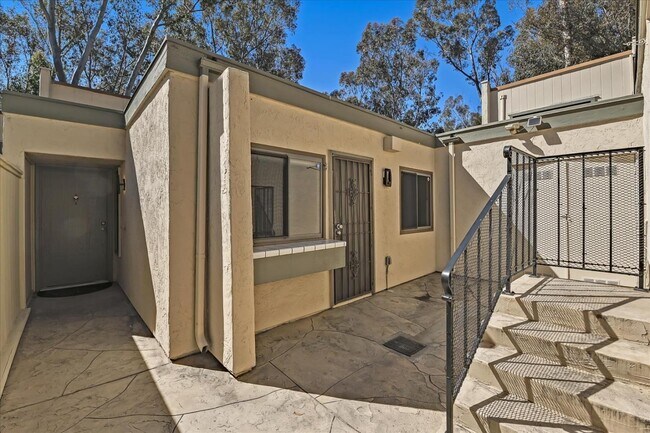 Building Photo - 10209 Caminito Covewood