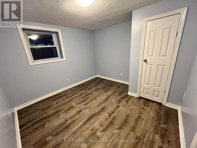 Building Photo - 1532 Western Rd