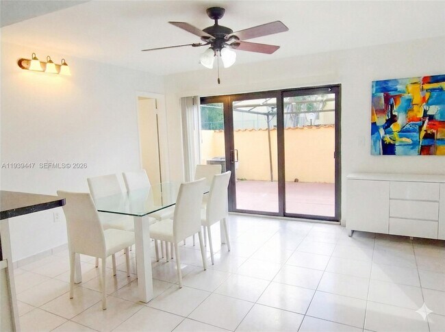 Foto del edificio - 7734 Balboa St