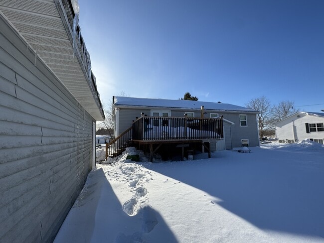 Building Photo - 4619 Rue Principale