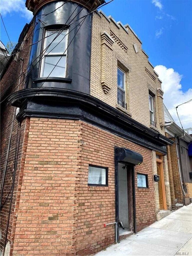 Building Photo - 29 Lockwood Ave