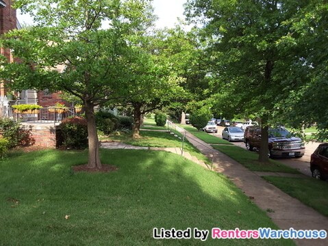 Building Photo - 5727 Winona Ave