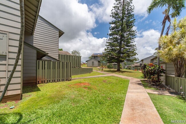 Foto del edificio - 2bd/1ba/2 parking townhome in Makakilo Hale 1