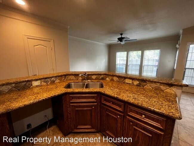 3 br, 2.5 bath House - 4202 Alvin Street #B - 4