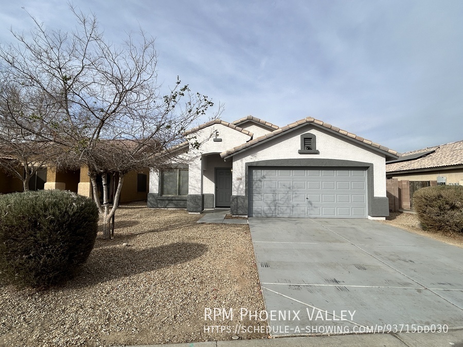 Foto principal - 3 bed/ 2bath Goodyear Home with All new Pa...