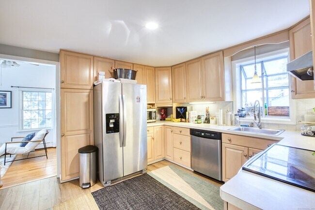 Foto del edificio - 47 Sleepy Hollow Ln