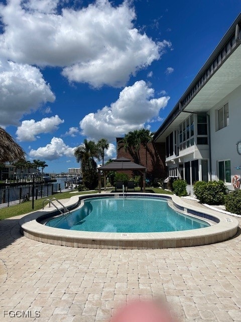 Building Photo - 632 Victoria Dr