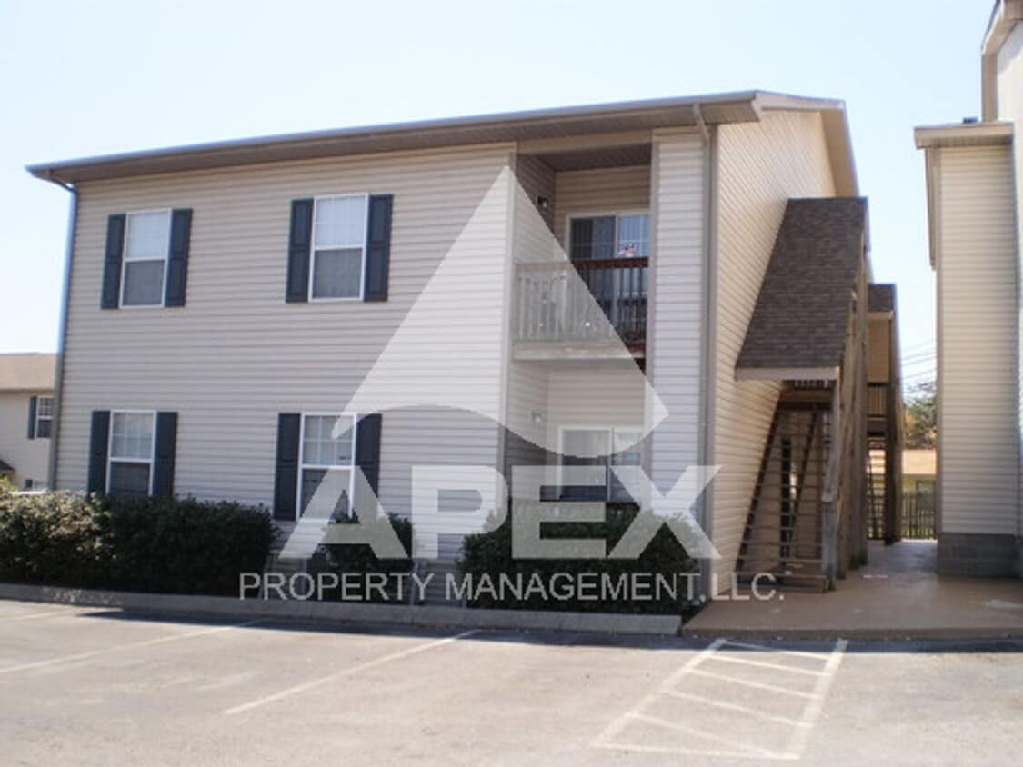 Primary Photo - 3 Bd | 2 Ba Top Floor Condo in West Knoxville!