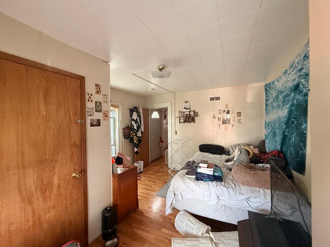 Foto del edificio - 611 9th St N