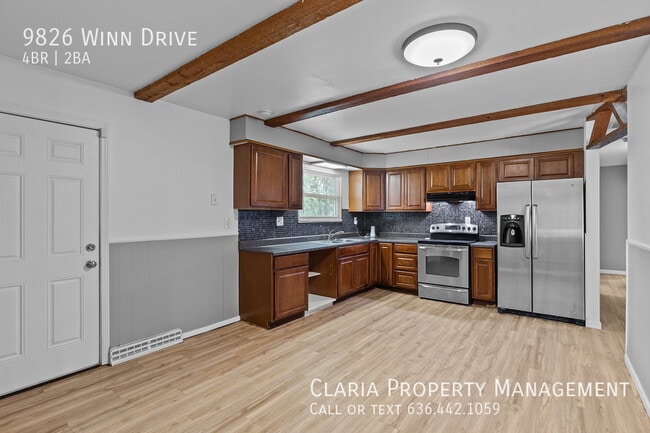 Building Photo - Updated 4 Bed/2 Bath in Ritenour School Di...