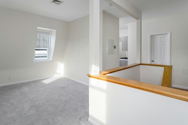 Foto del edificio - 11 Edgemont Rd