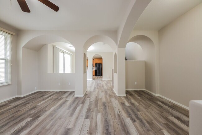 Building Photo - 28902 N 124th Dr