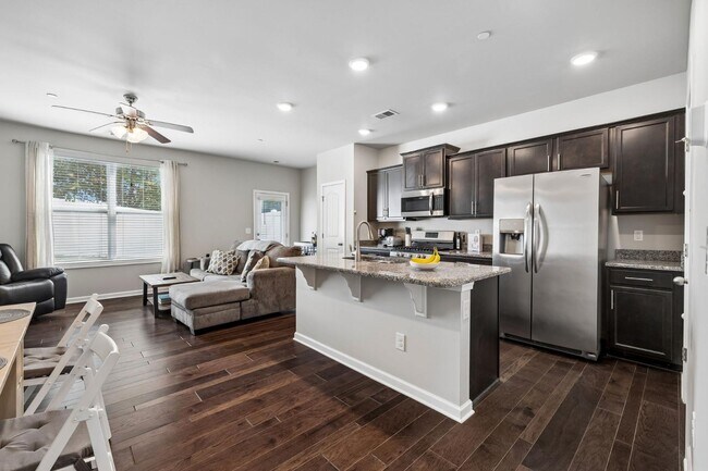 Foto del edificio - 1045 Enclave Ave