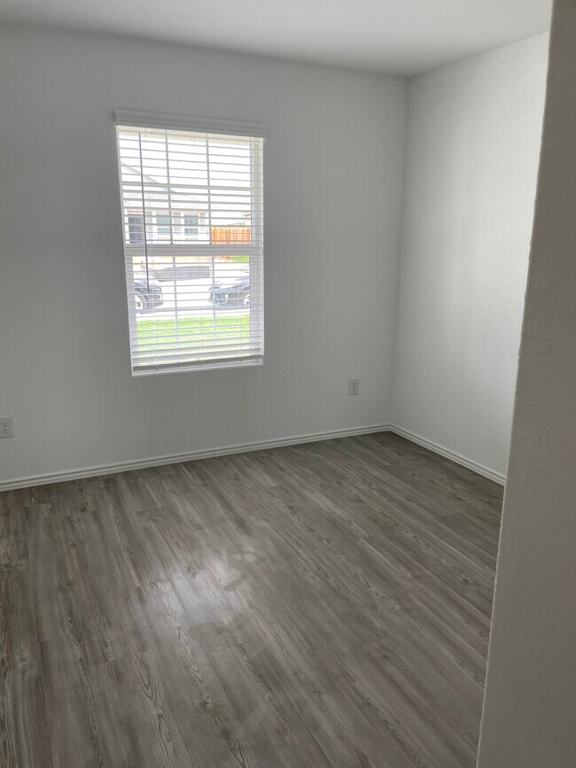 Foto del edificio - 31663 Meander Ln