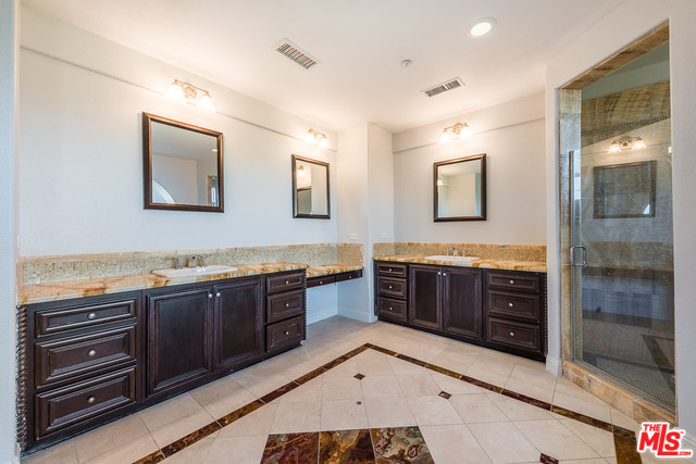 Building Photo - 3321 Soft Whisper Ct