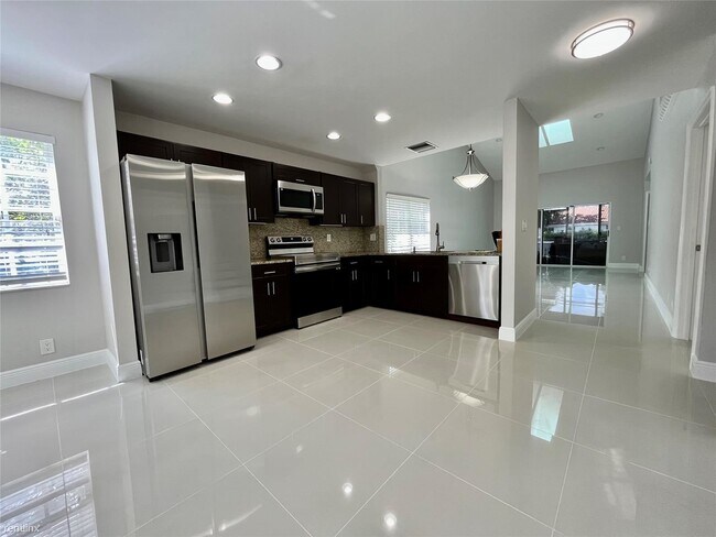 Foto del edificio - 3 br, 2.5 bath Townhome - 17058 Boca Club ...