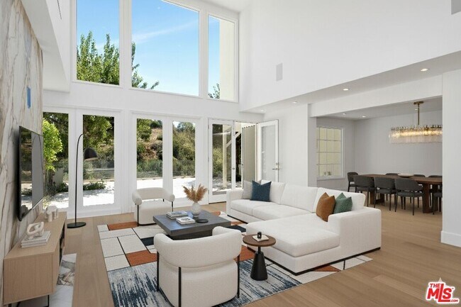 Foto del edificio - 2205 Canyonback Rd