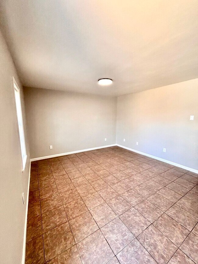 Foto del edificio - 2102 Clark St