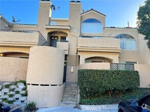 Building Photo - 13133 Le Parc Blvd