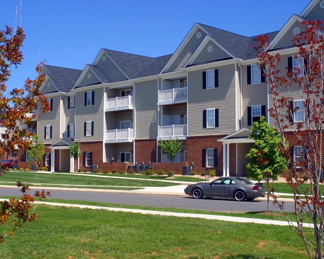 Parkside Grande at Cornerstone - Parkside Grande at Cornerstone
