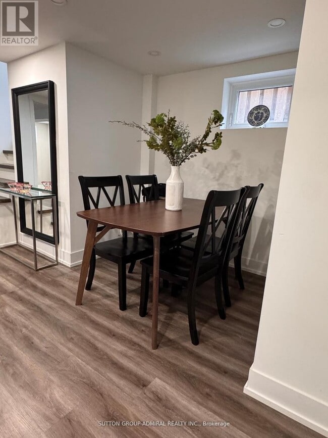 Building Photo - 6 Frankfort Ave