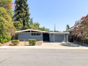 Building Photo - 18731 Hanna Dr