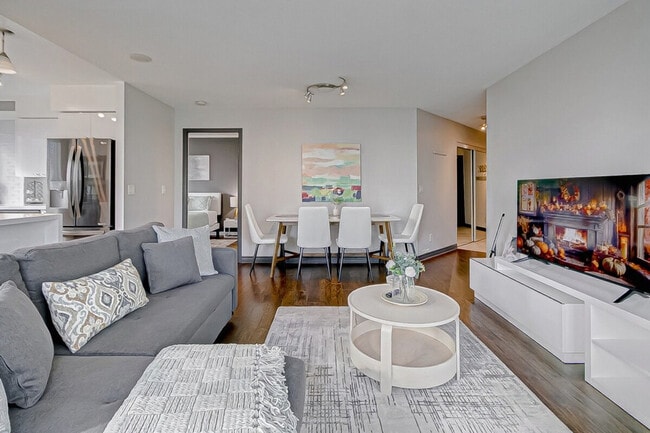 Photo du bâtiment - 18 Yonge St