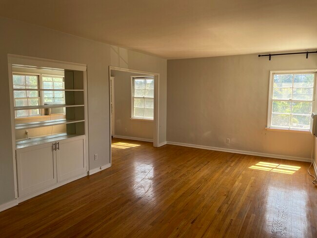 Sala de estar - 2669 Waverly Dr