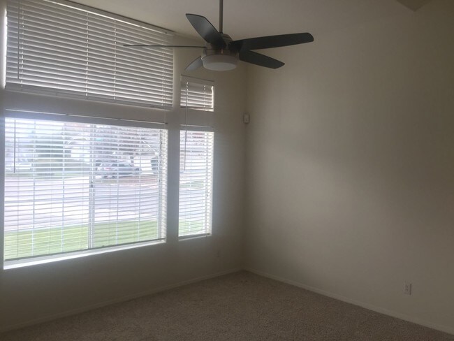 Foto del edificio - 9316 N Bramwell St