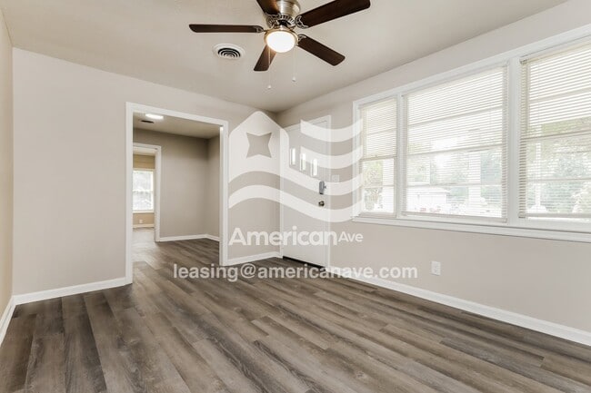 Building Photo - 2913 22nd Ave