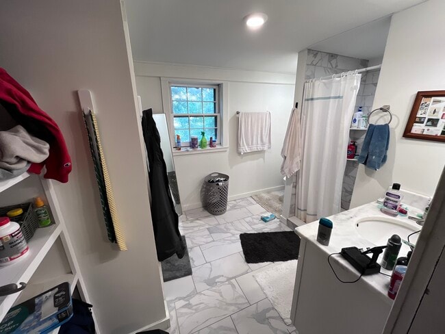 Bath 1 - 111 N Evergreen St