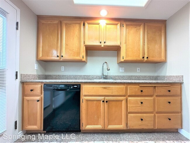 Building Photo - 2 br, 2 bath House - 22530 3rd St, #108