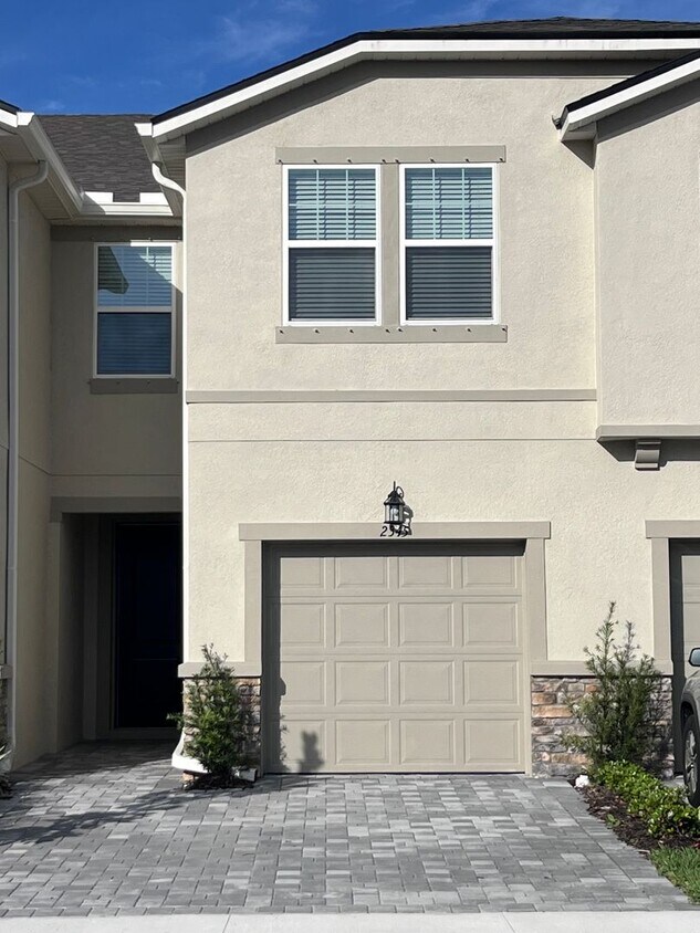 Primary Photo - Brand new 3 bedroom, 2.5 bathroom, 1 car g...