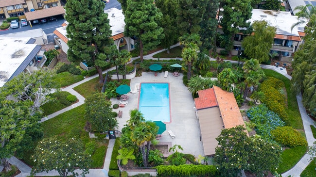 Pool - Casitas Casa Real Apartments