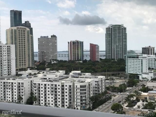 Foto del edificio - 1010 SW 2nd Ave