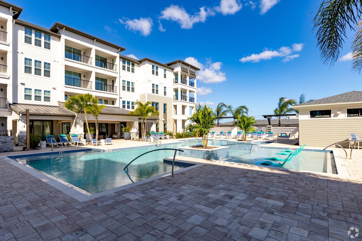 【R JUBILEE / アールジュビリー】L'Appartment Trio at Jubilee Park - 7663 Jubilee Park Blvd Orlando, FL