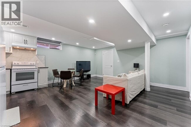 Photo du bâtiment - 183 Rockledge Dr