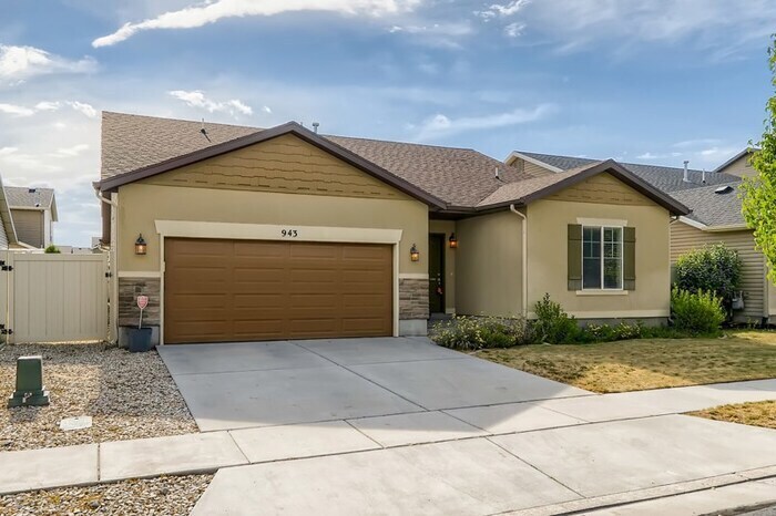 Primary Photo - 943 North Redbridge Dr, North Salt Lake, U...