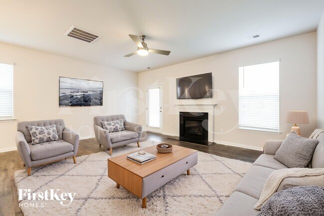 Foto del edificio - 107 Wild Lily Dr