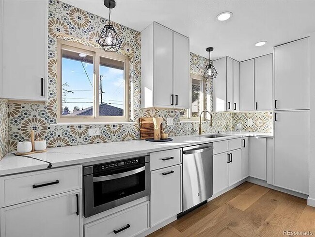 Foto del edificio - 90 Pleasant St