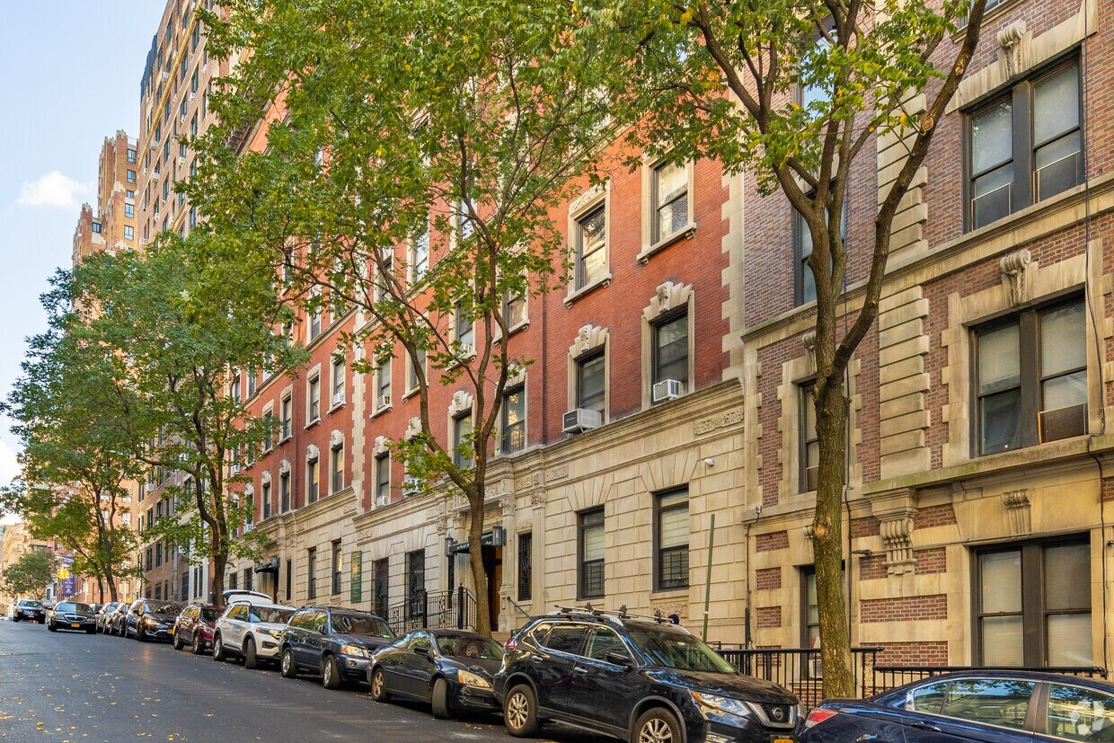 Primary Photo - 310 W 97th St