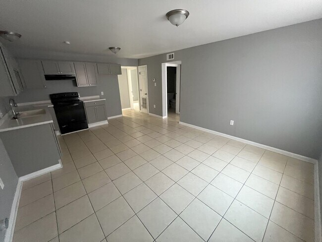 Foto del edificio - 5143 Baker Blvd