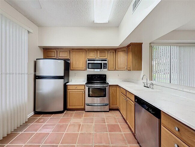 Foto del edificio - 10524 NW 10th St