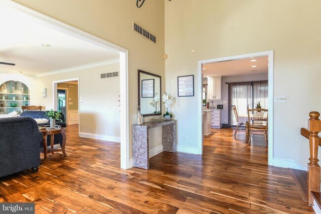 Foto del edificio - 1496 Orchard Ln