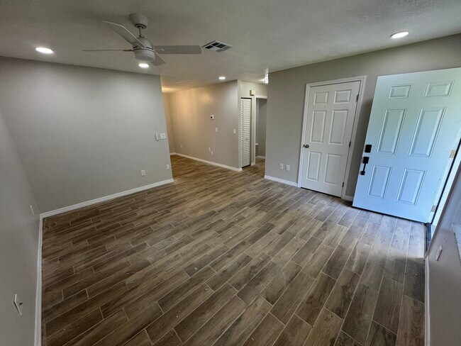 Foto del edificio - 21512 Campbell Dr