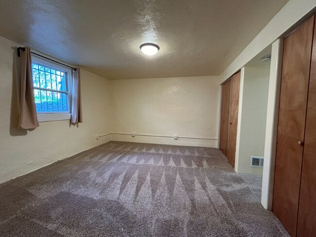 Foto del edificio - 1449 S University Blvd