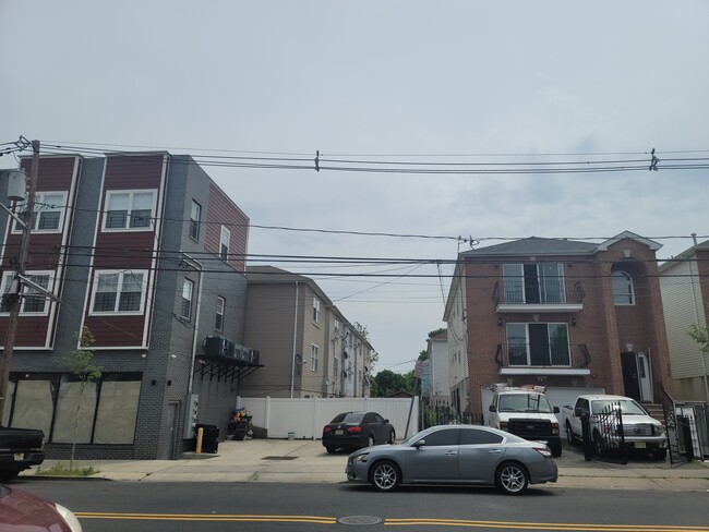 Front of apartment - 184 S 8th St