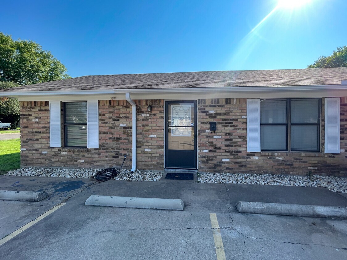 Foto principal - 3122 McFerrin Ave